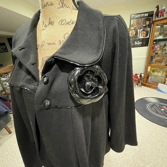 Jacket - Picture 2 of 4